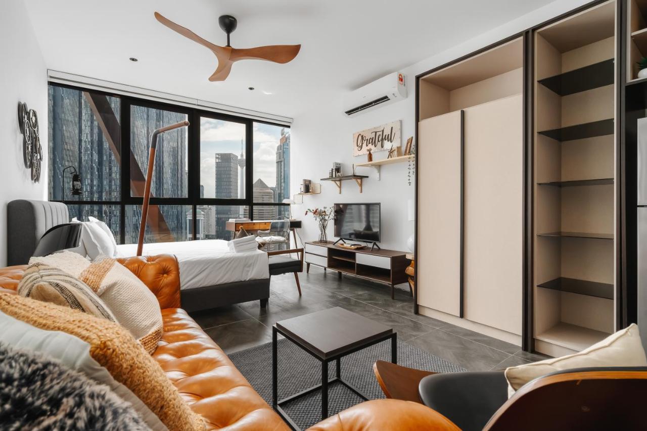 Scarletz Klcc Apartments By Soulasia Kuala Lumpur Esterno foto